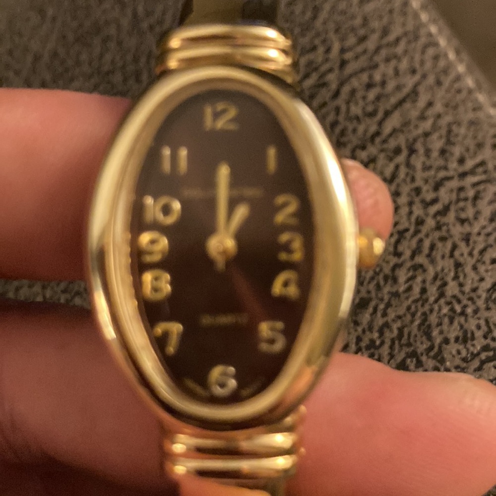 Bangle Watch Gold - Picture 9 of 9